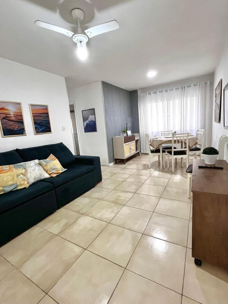 Quadra Do Mar - 2 Quartos- Localizacao Excelente, Rua 1500 A 150 Mts Da Apartamento